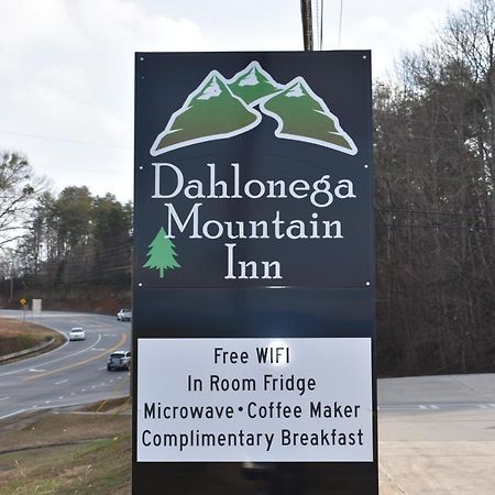 Dahlonega Mountain Inn Exterior photo