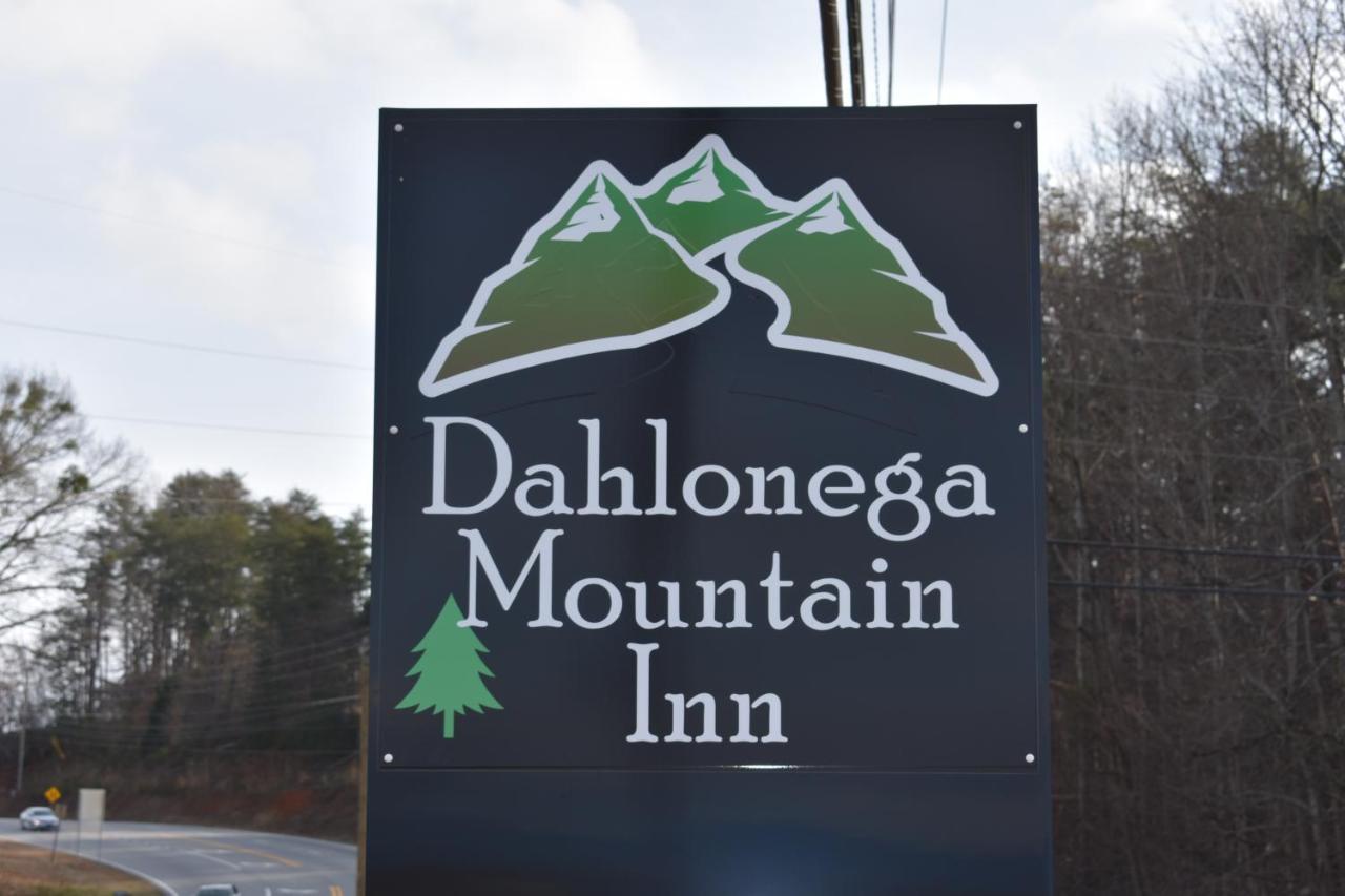 Dahlonega Mountain Inn Exterior photo